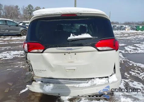 2020 Chrysler Pacifica Touring z USA, uszkodzony, nr VIN 2C4RC1FGXLR109231